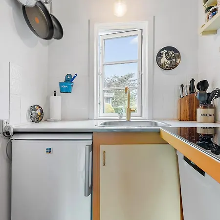 2 Bedroom Cozy In Allinge-Sandvig