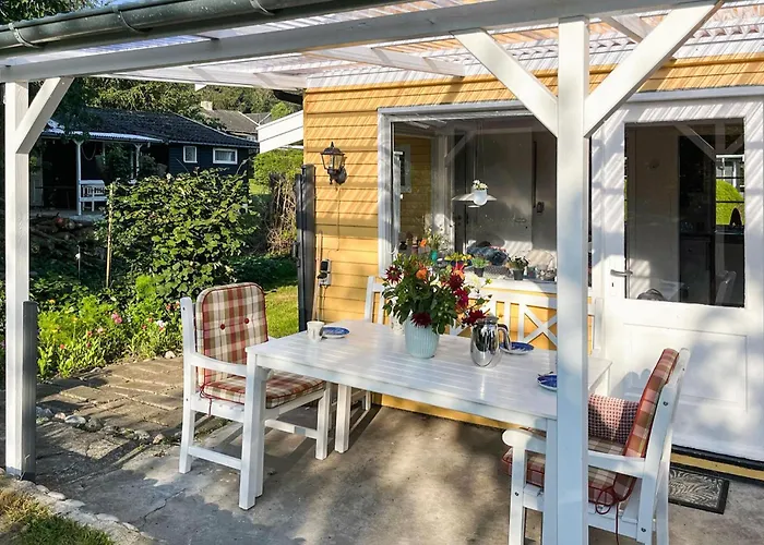 2 Bedroom Cozy In